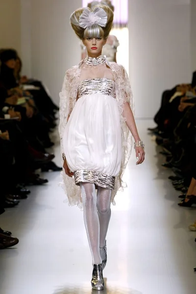 Look 29
